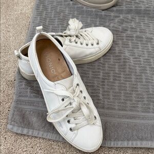 Vionic Women's Classic White Lace-Up Sneakers